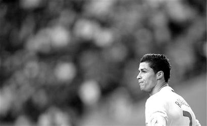 中超官方发2025赛季前四排名走势图：榜首共12次易主（中超公布2025赛季前四走势图：头名位置12次更迭）