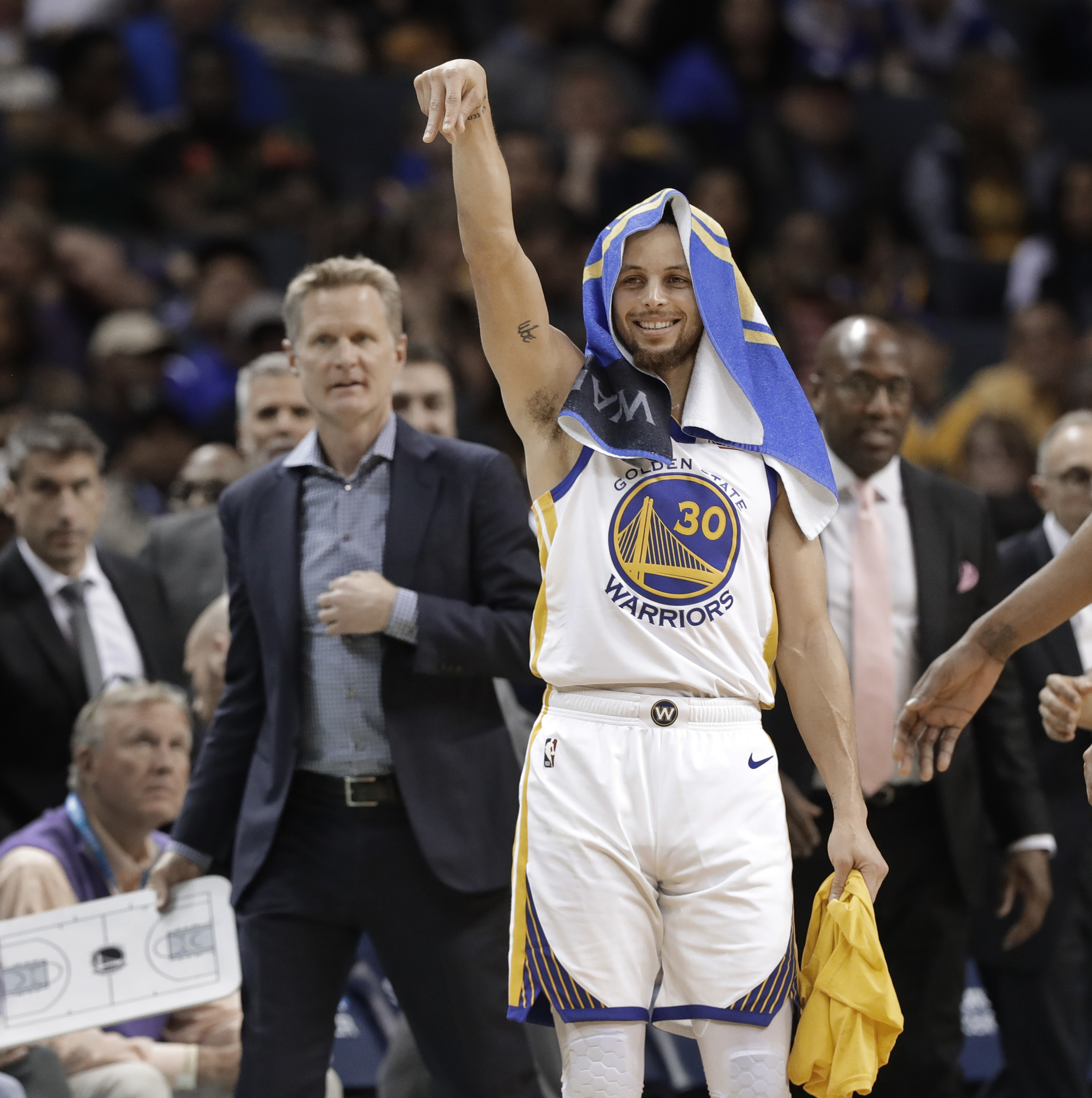 世体：预计阿根廷不会征召冈萨雷斯，他将留在马竞恢复伤势（世体：阿根廷预计不征召冈萨雷斯，球员将留守马竞养伤）