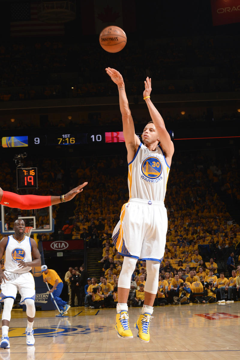 气炸了！被出示7黄3红 皇马TV炮轰主裁：不能接受，内格雷拉附体（判罚惹争议！7黄3红齐飞 皇马TV怒斥主裁：无法接受，仿佛内格雷拉上身）